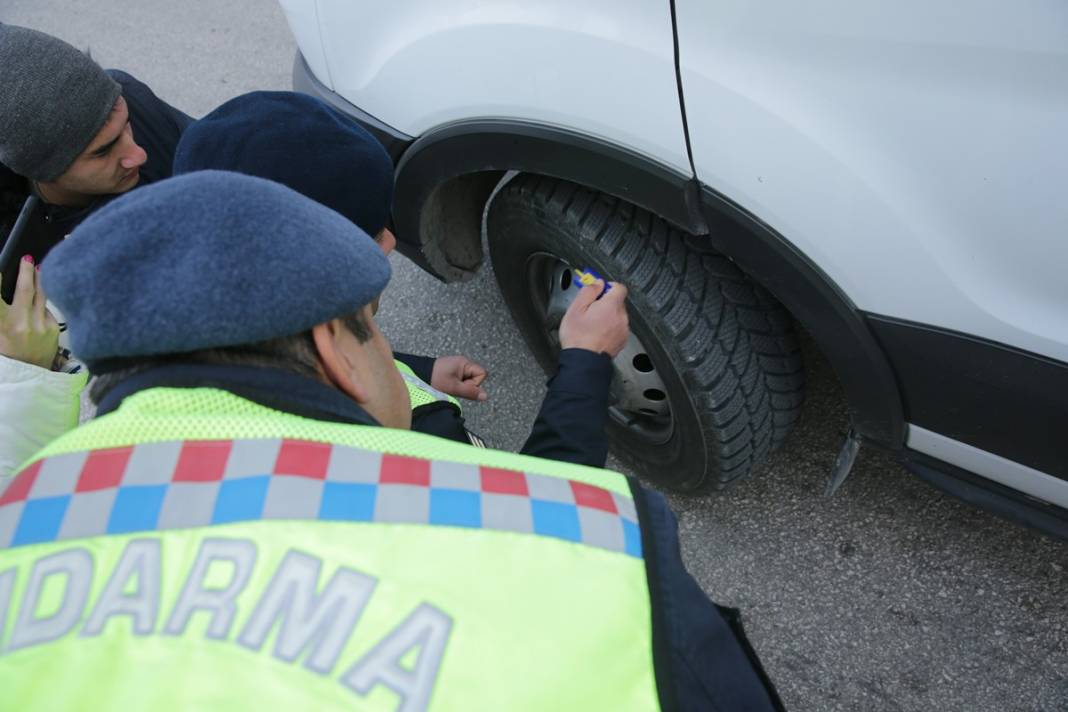 Araç sahipleri için zorunlu uygulama başladı: Bir ilde sıkı denetim var, cezası 1152 TL 4